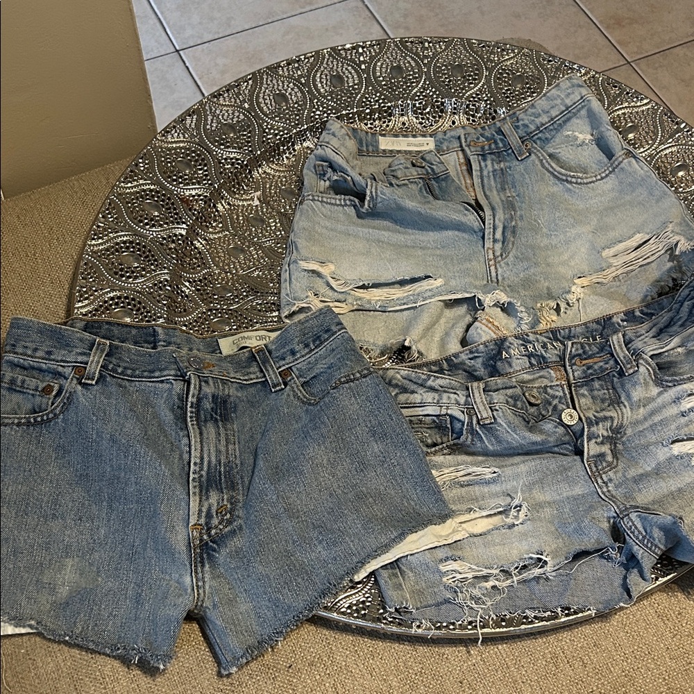 American Eagle Outfitters Light Blue Distressed Jean Shorts